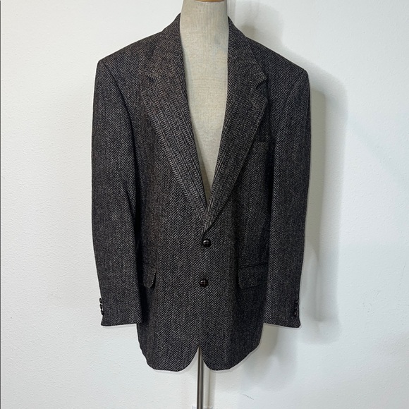 Harris Tweed Wool Herringbone Suitcoat Blazer